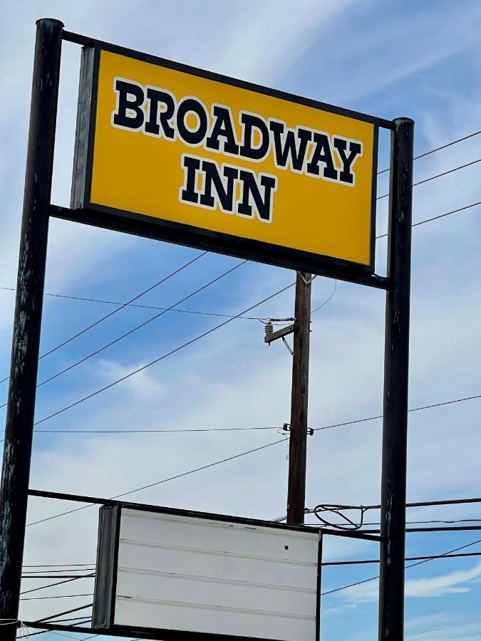 Broadway Inn Motel San Antonio Exterior photo